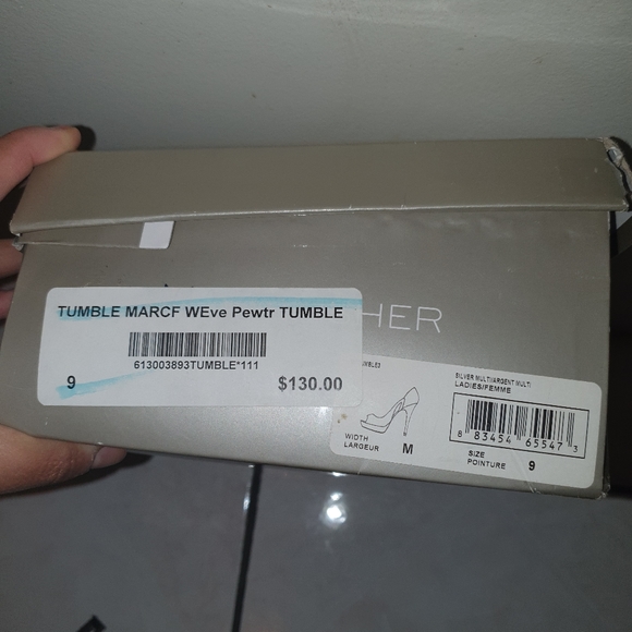 Marc Fisher Shoes - Picture 4 of 5